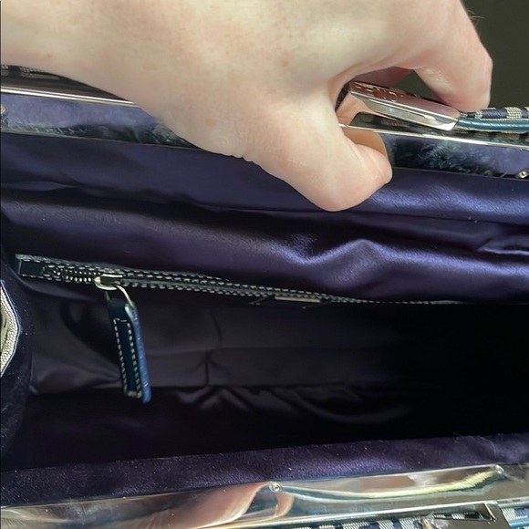 Fendi Zucchino Vintage Kiss Lock Closure Shoulder Bag EUC - Picture 11 of 16